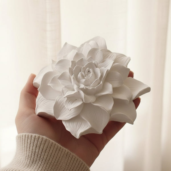 Flor crisântemo de cerâmica perfumada para decoração de interiores; ambientador ecológico artesanal.