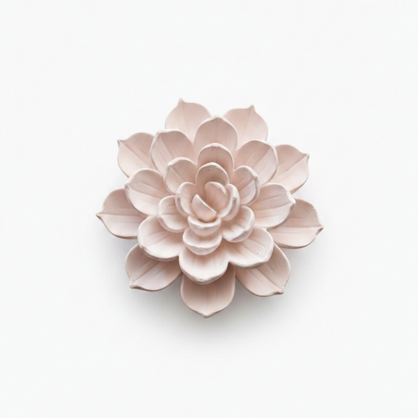 Flor de Lótus de cerâmica perfumada artesanal em cores pastel e aroma floral fresco.
