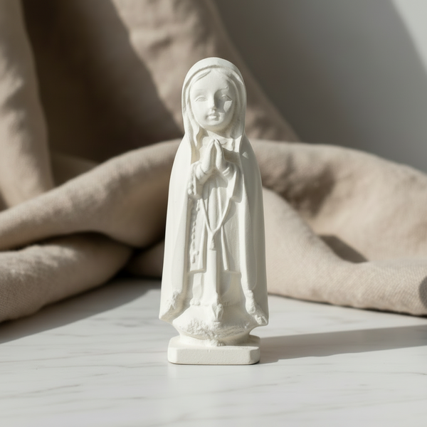 Nossa Senhora de cerâmica perfumada artesanal da 44 com aroma de talco.