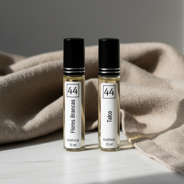 Recarga de essência concentrada da 44 para cerâmicas perfumadas e flores secas, em frasco de 10 ml.
