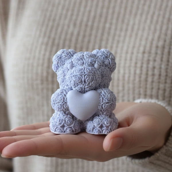 Urso de Rosas de cerâmica perfumada artesanal da 44 em tons pastel, com aroma de talco, para perfumar e decorar interiores.
