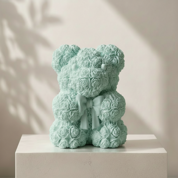 Urso de Rosas Gigante de cerâmica perfumada artesanal da 44 em tons pastel, com aroma de talco.